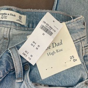 MOVING SALE! Accepting all offers!! Abercrombie High Rise Dad Jean Cross 25 REG